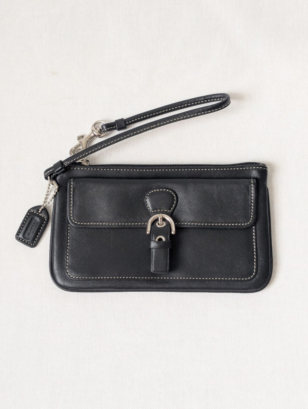 NWT Coach Soho Black Leather Vintage Wristlet Wallet Purse Secure Zip Closure